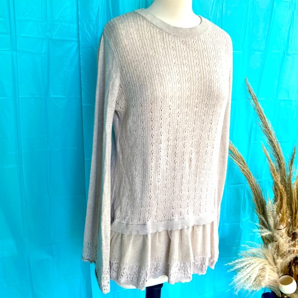 LC Lauren Conrad Eyelet Tulle Trim Sweater size M - Picture 7 of 8